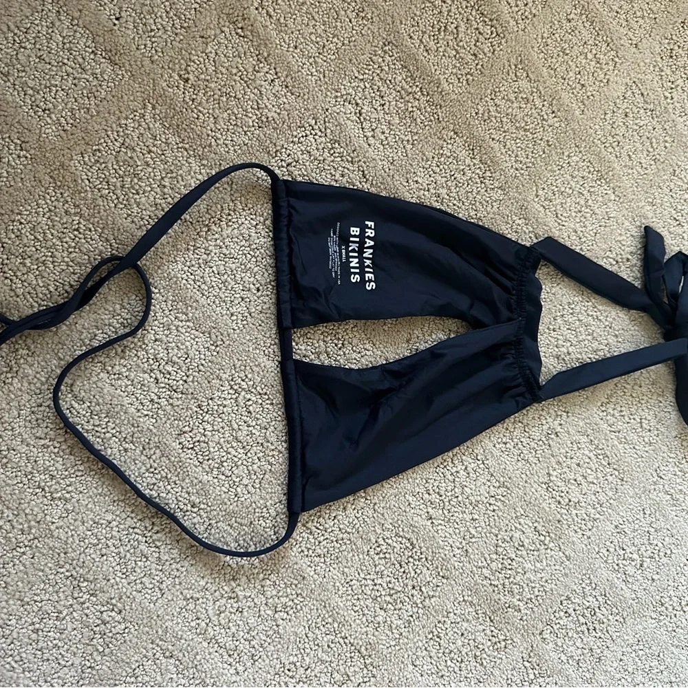 FRANKIES BIKINIS bikini top